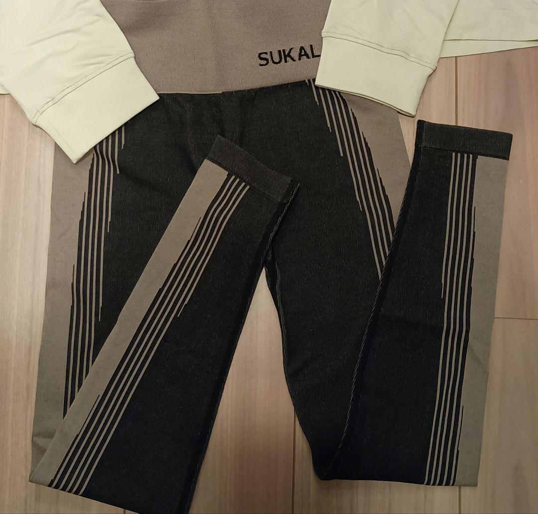 新品未使用【SUKALA】シャドーストライプメランジレギンスｍブラック