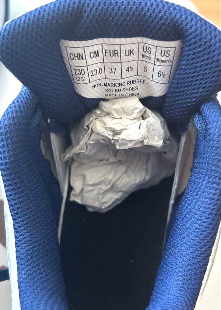 mh　YONEX　ヨネックス　バドミントンシューズ　23センチ　部活