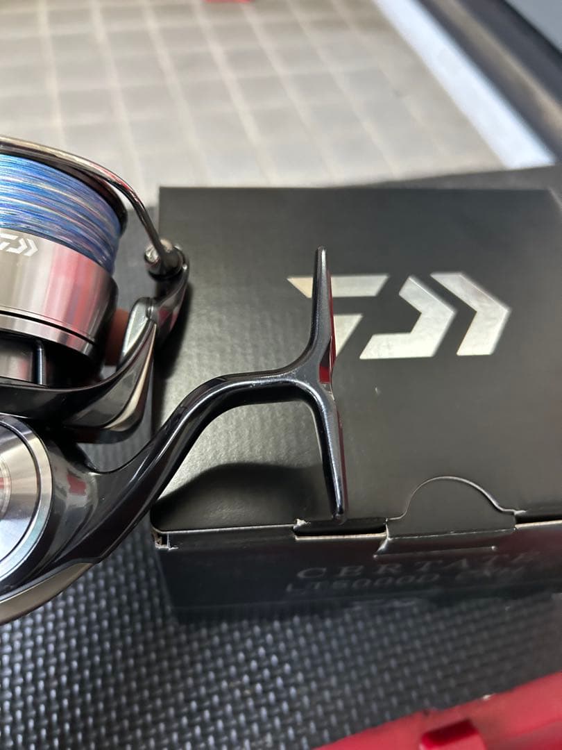 24セルテートLT5000D-CXH スピニングリール