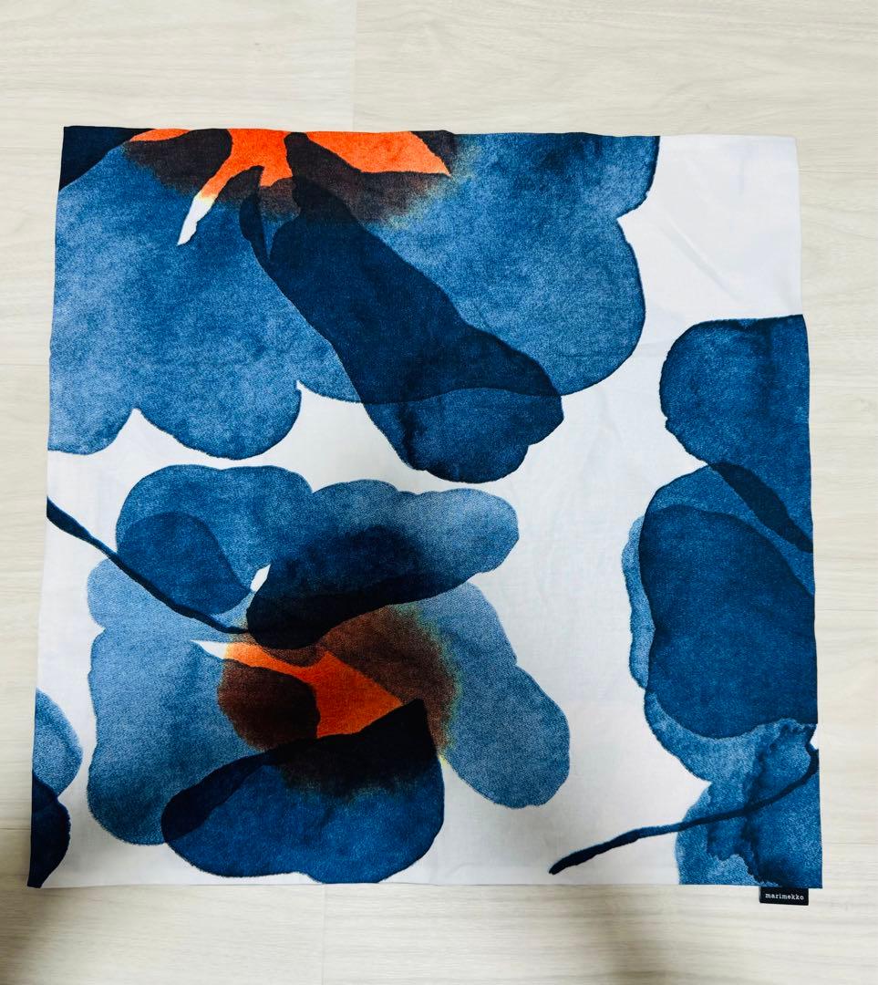 marimekko 花柄 Valssiクッションカバー　50×50【完売商品】