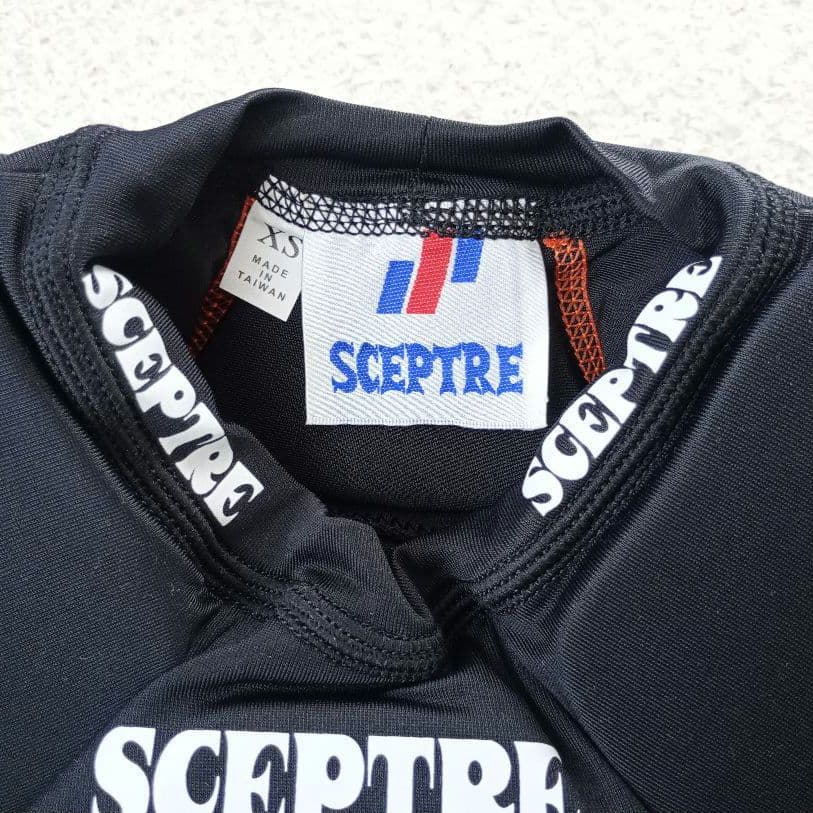 新品未使用品 XS SCEPTRE ラグビー プロテクター 台湾製 黒 オレンジ