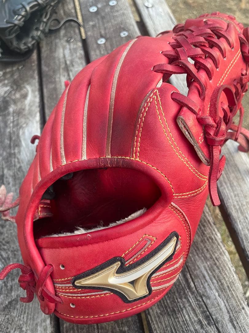 Mizuno Global Elite 野球グローブ 赤