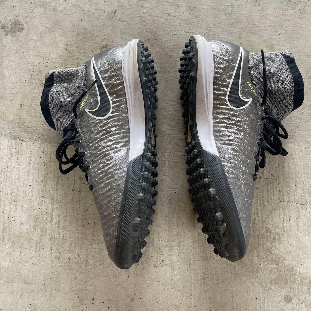 シューズ NIKE Magista X
