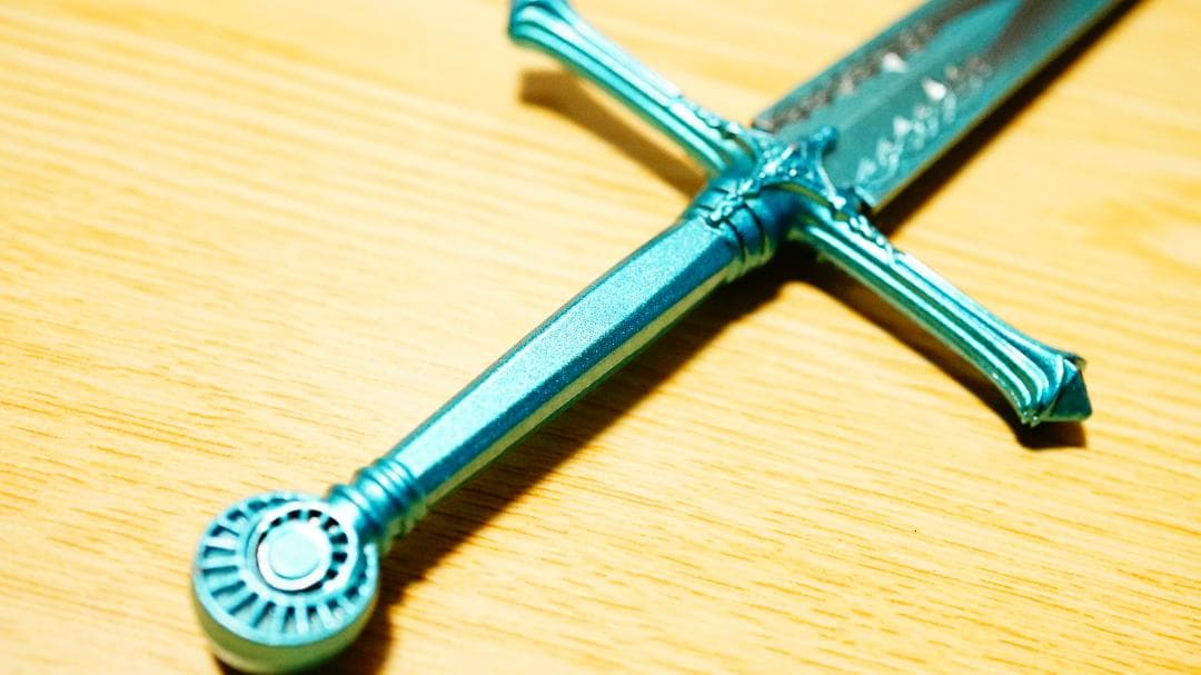 30cmカーリアの騎士剣 魔術ver エルデンリング ミニ武器 キーホルダー ア