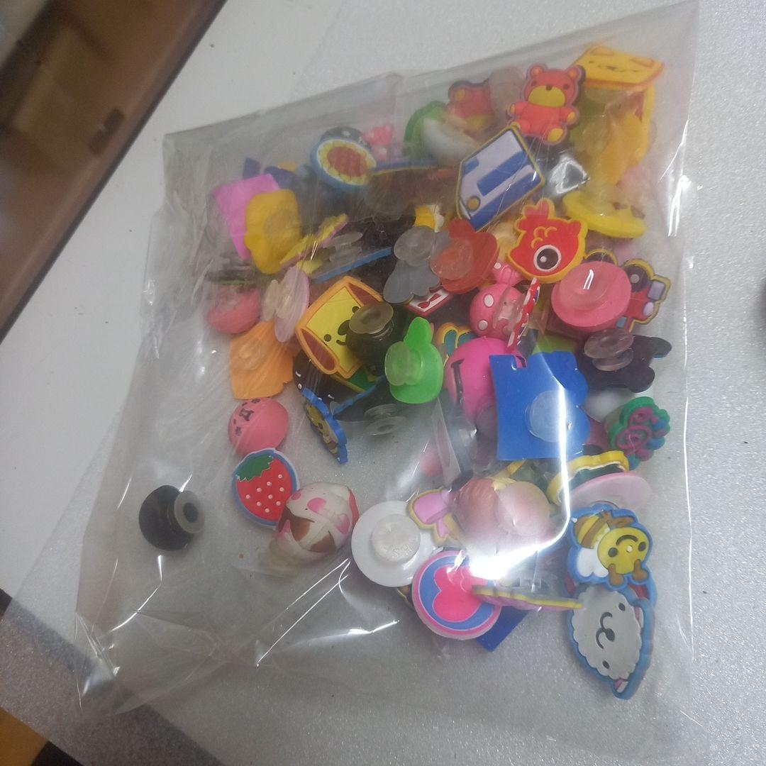 クロックスアクセサリー　数百点セットまとめ売り