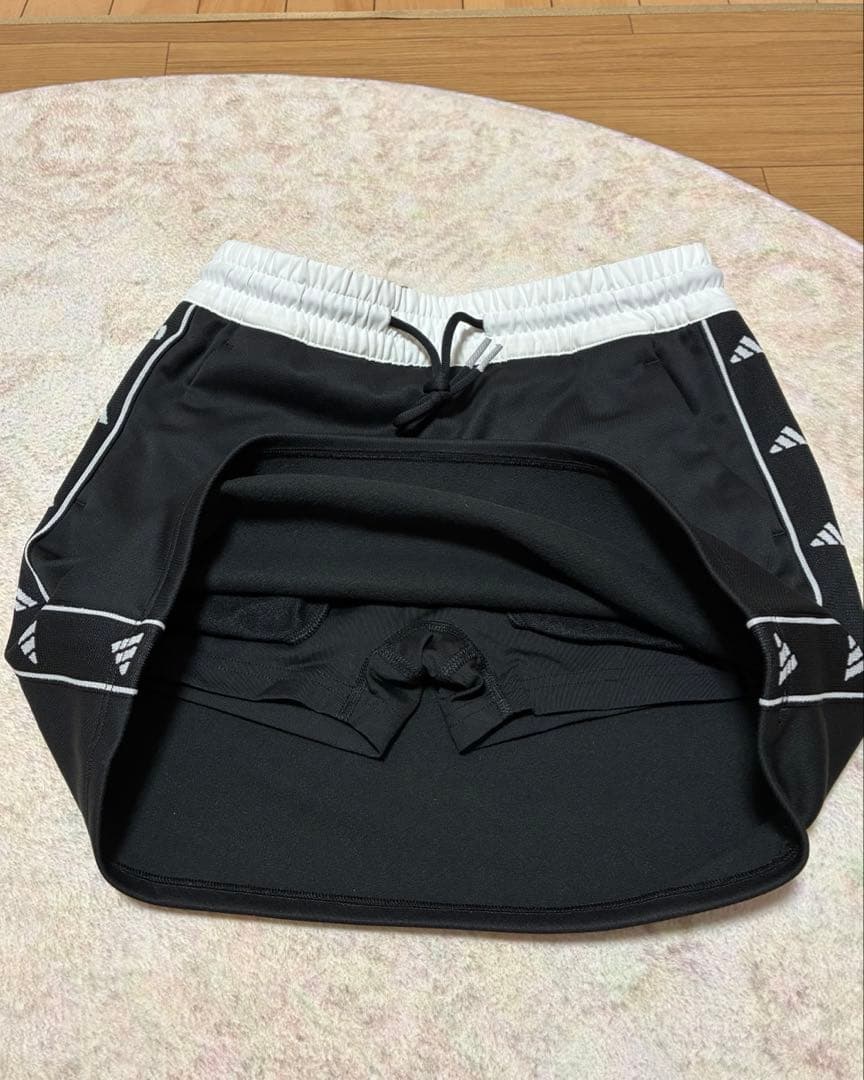 新品　M アディダスゴルフ 上下セット フリーススカート　ビッグシルエットニット
