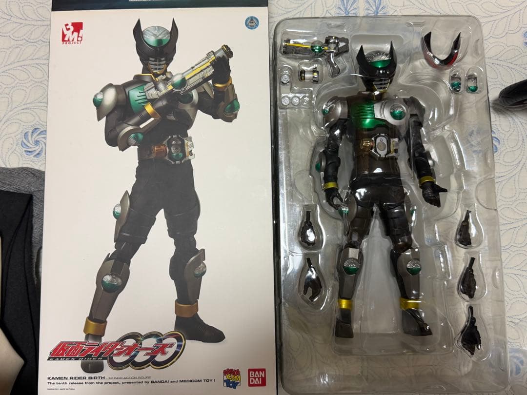 仮面ライダーバース　12インチアクションフィギュア　メディコムトイ　新品未開封