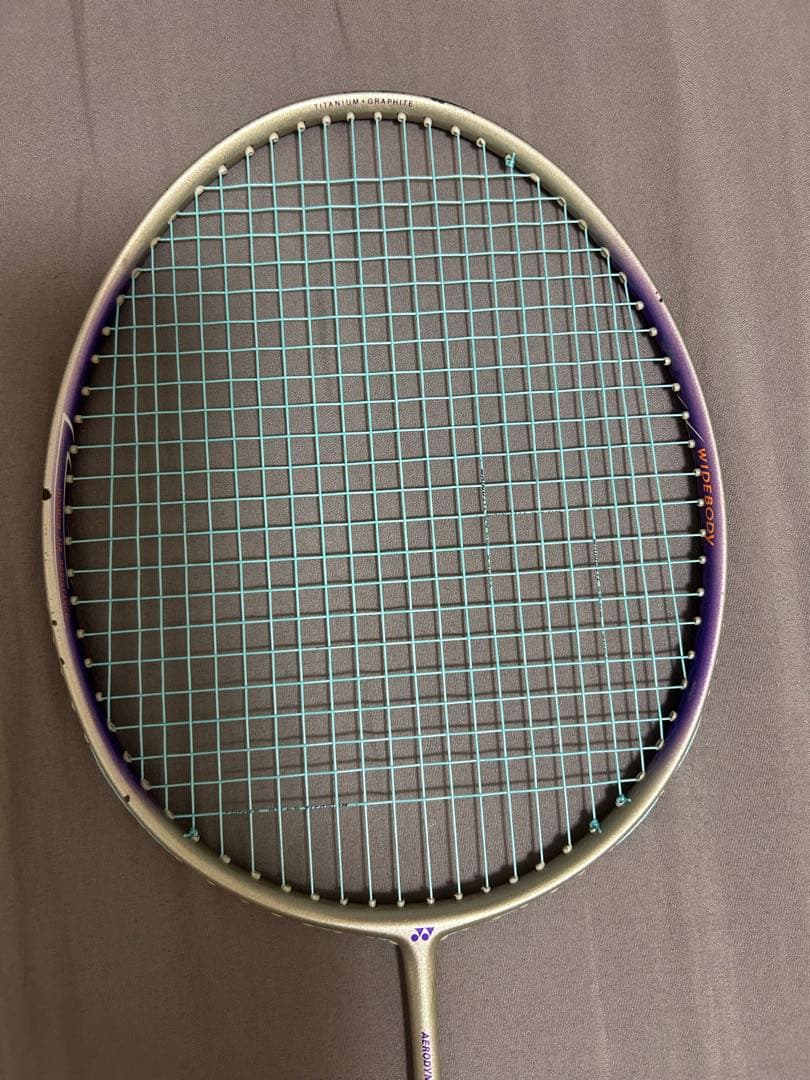 ヨネックスAEROTUS100 3UG5