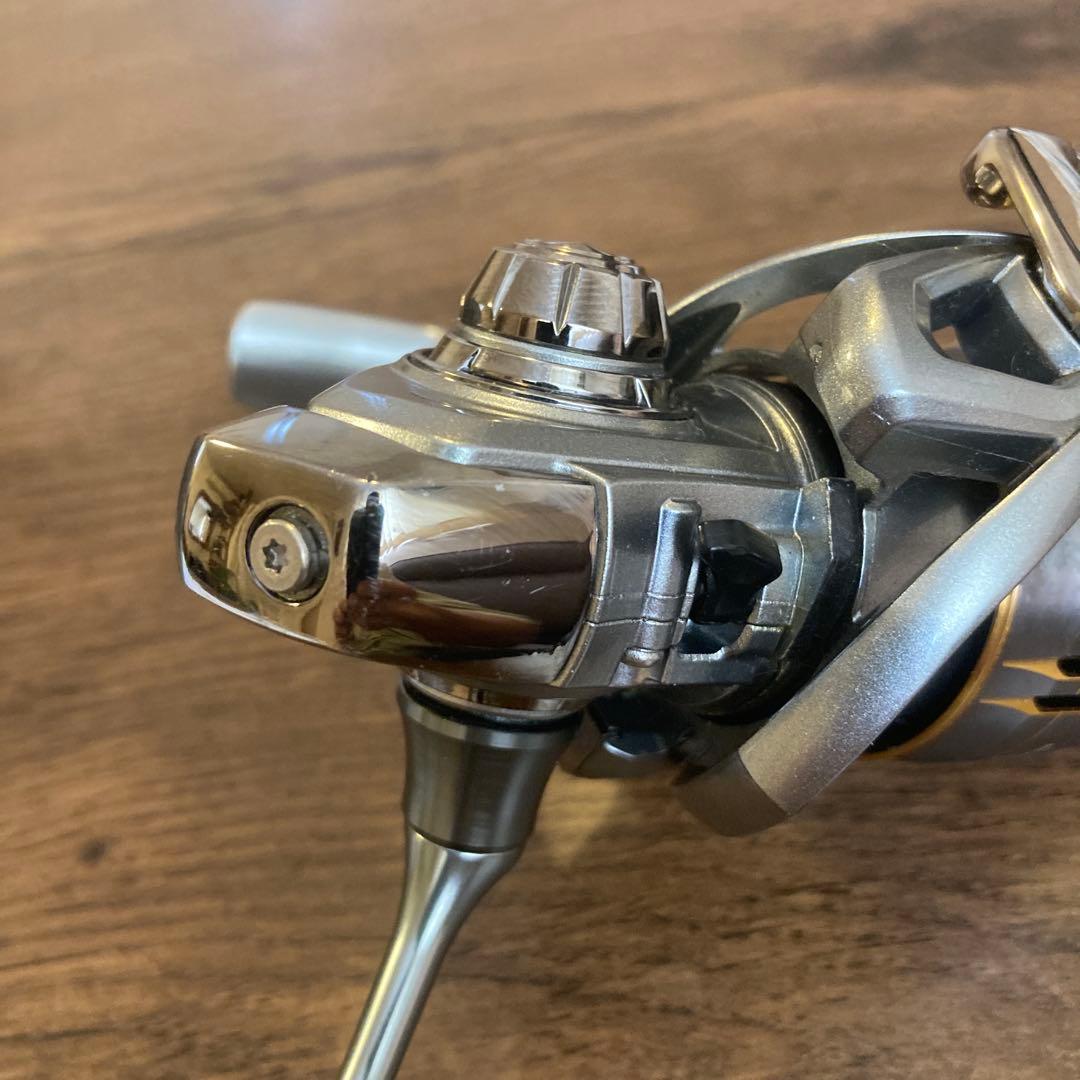 DAIWA FREAMS LT 2000S-XH スピニングリール
