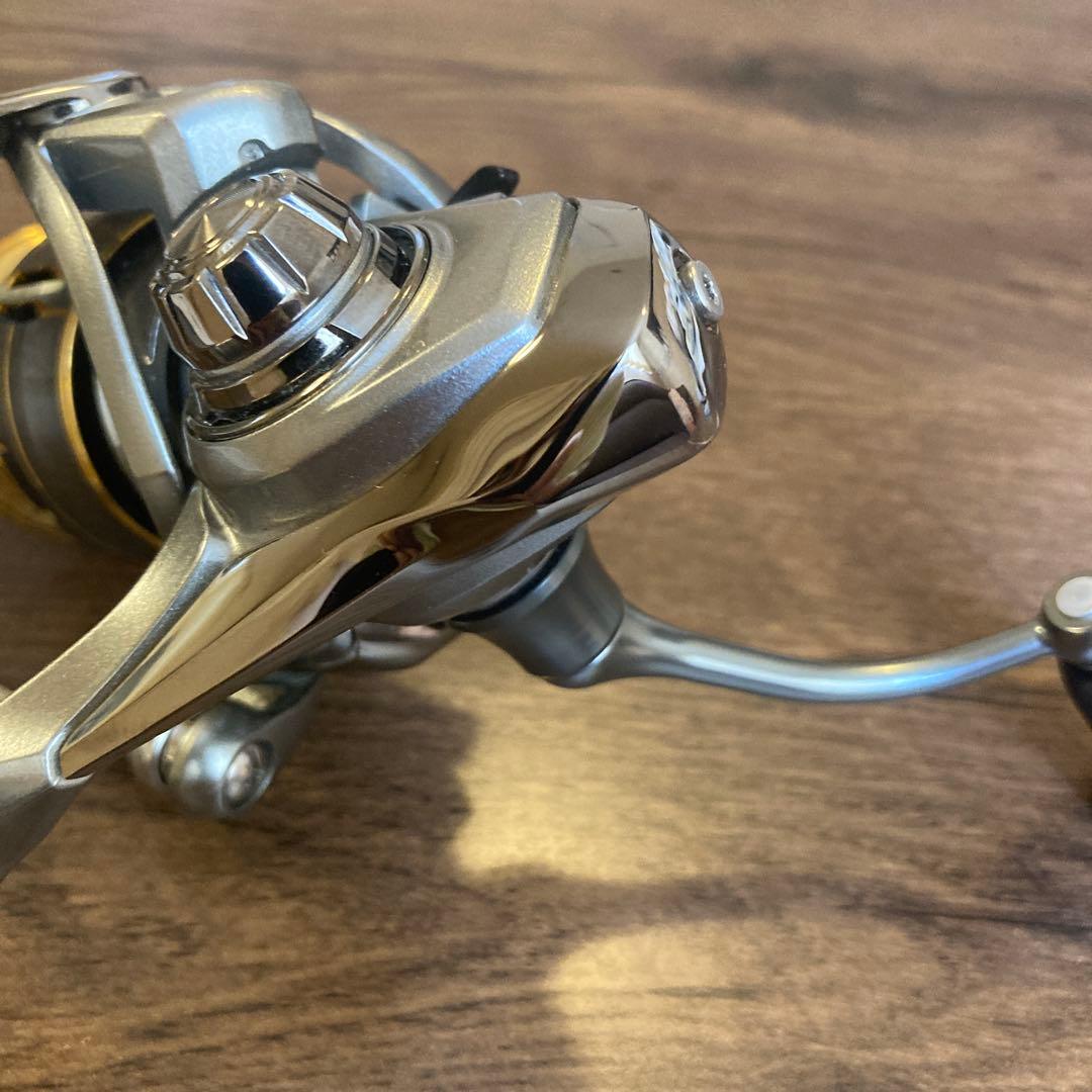 DAIWA FREAMS LT 2000S-XH スピニングリール