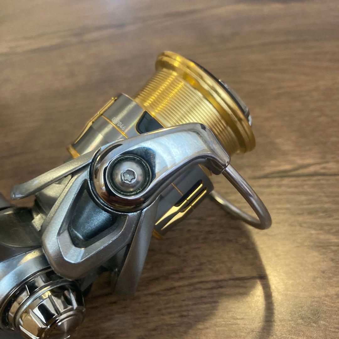 DAIWA FREAMS LT 2000S-XH スピニングリール