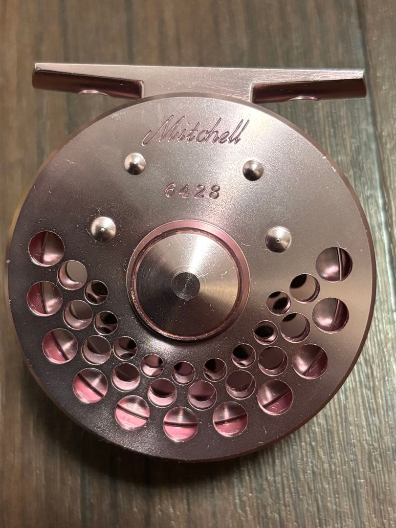 【 希少】MITCHELL6428ピンクFly Fishing Reel 箱付き