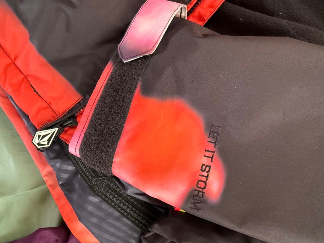 Volcom / ボルコム ジュニア用 スノーボードウェア　新品限定モデル