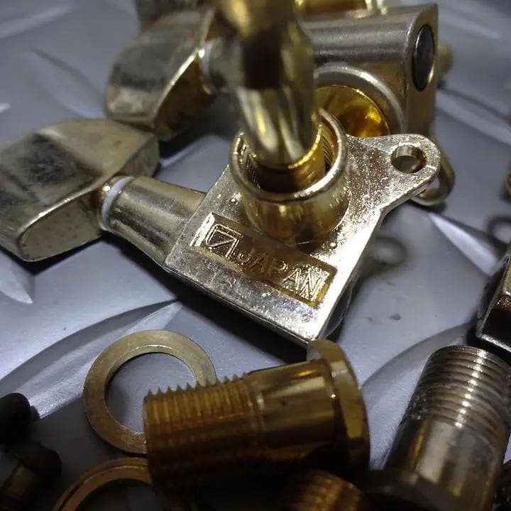 ３：３　GOTOH　GOLD　ペグ　PEG