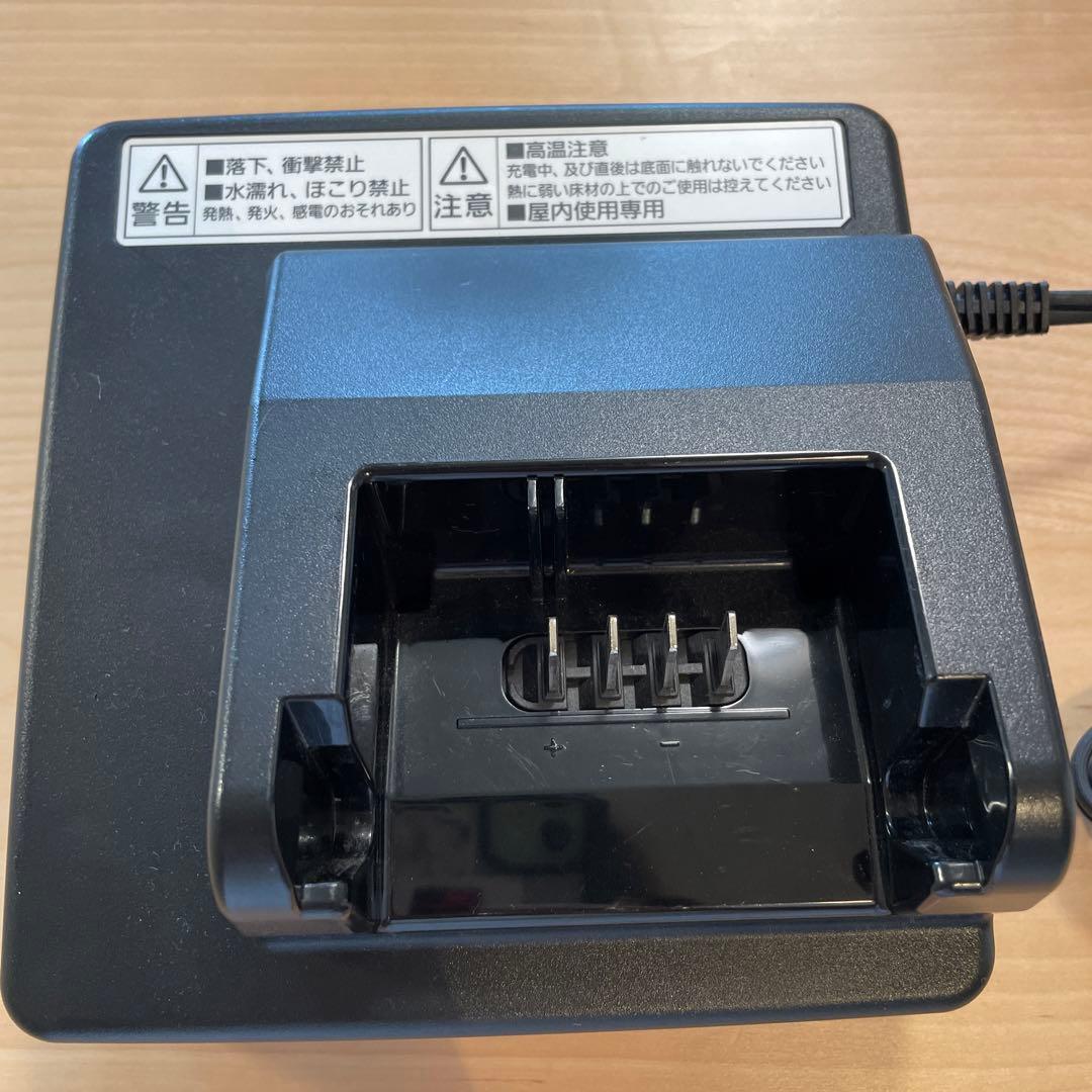 電動自転車用バッテリー充電器　パナソニック バッテリー充電器 NKJ075Z1