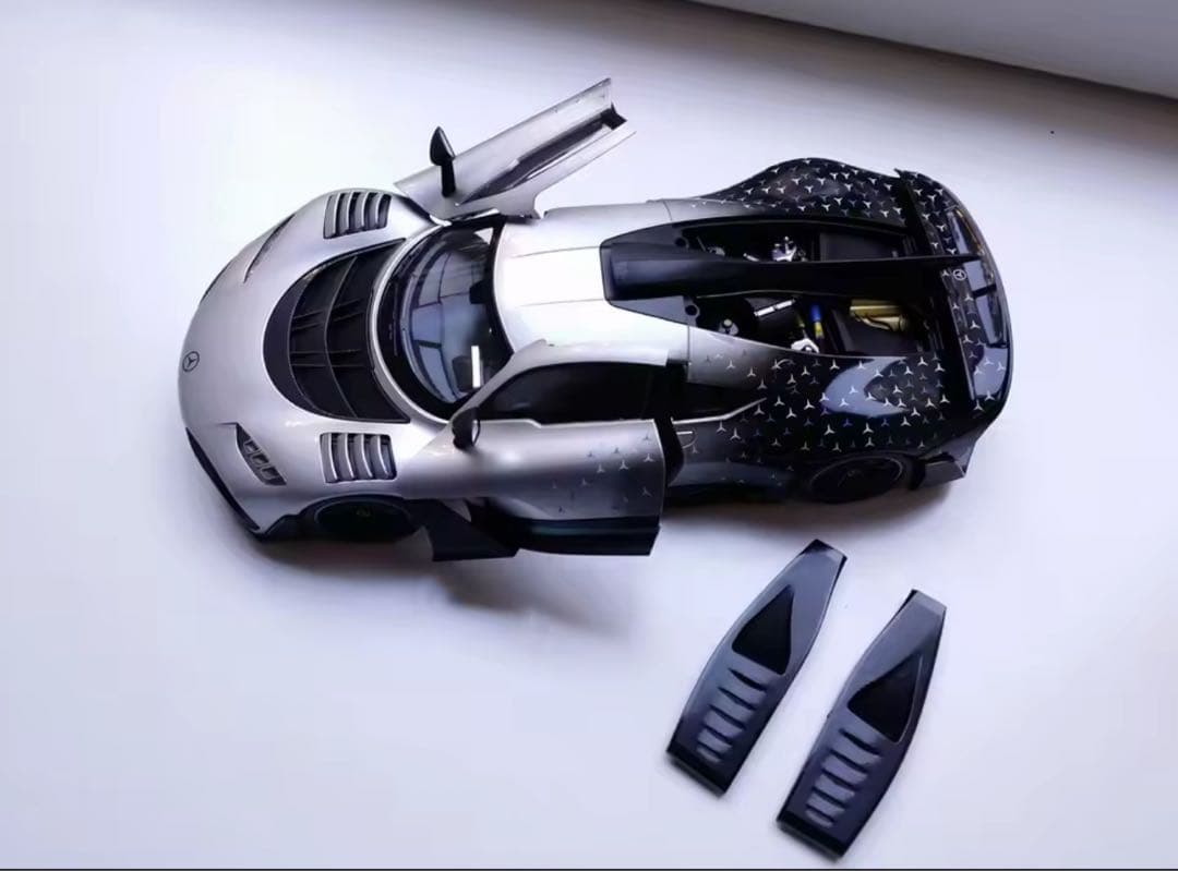 メルセデスAMG ONE Mercedes ミニカー　26cm