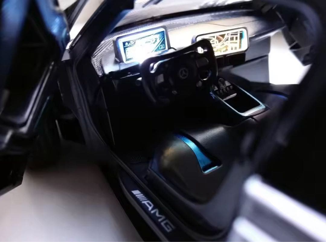 メルセデスAMG ONE Mercedes ミニカー　26cm