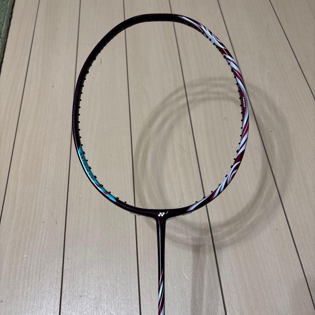 ASTROX100ZZ 黒赤青 ストライプ