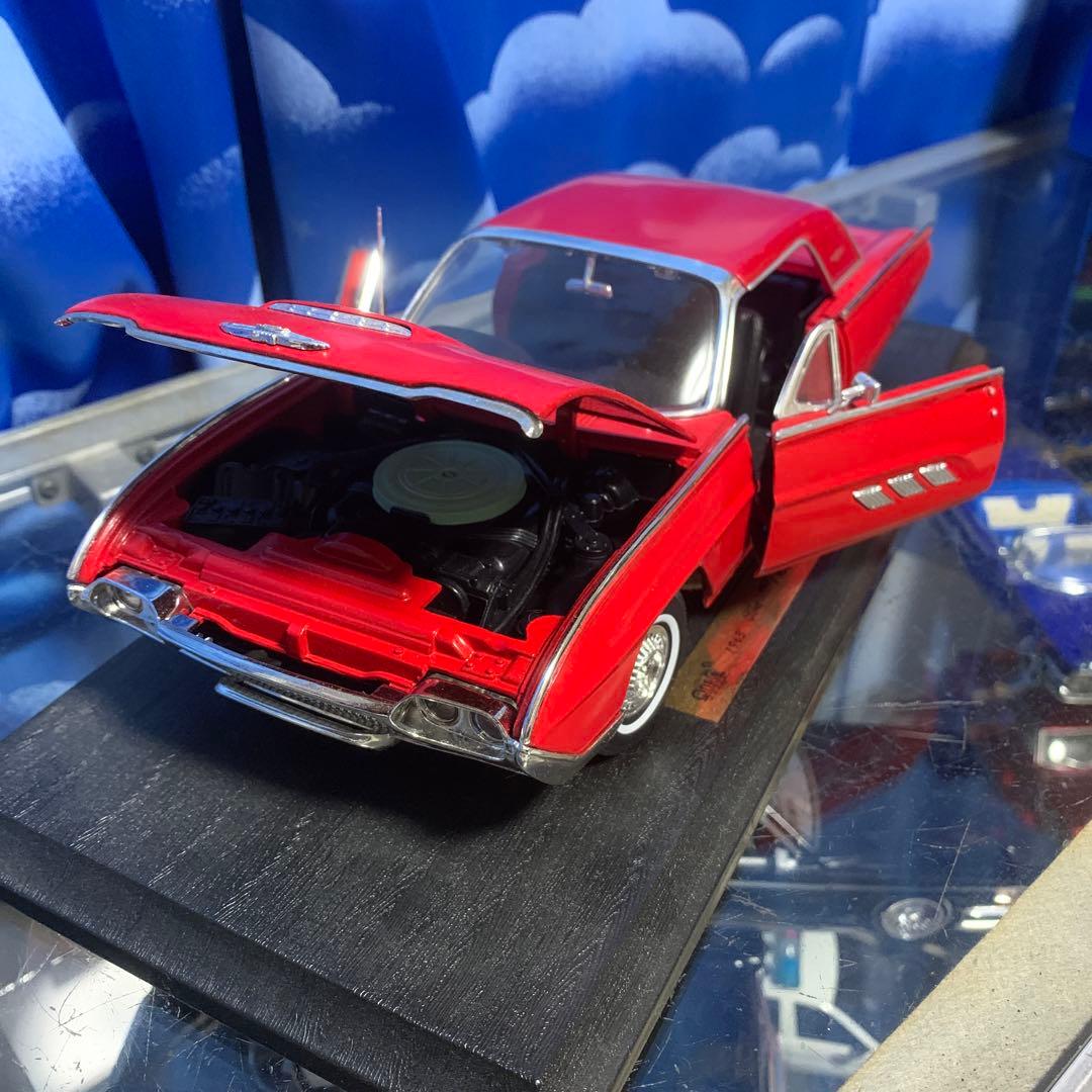 サンダーバード1/18 アメ車