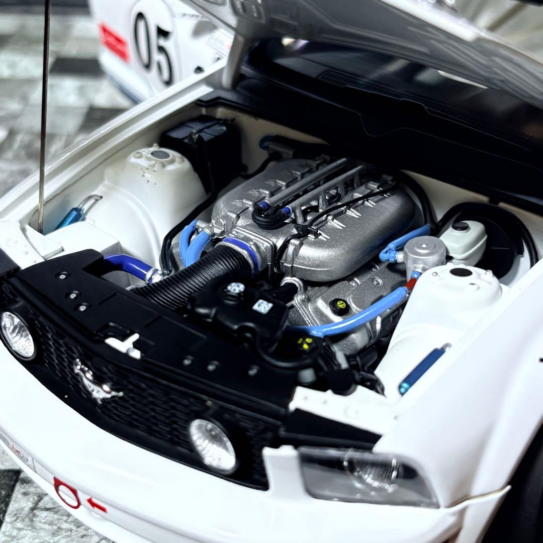 1/18 AUTOart フォード マスタング GT FR500C 2005