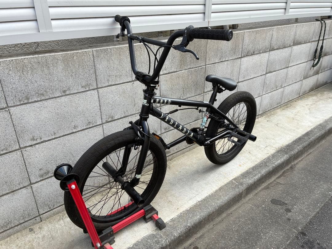 【直接引き取りのみ】LEUCADIA BMXバイク 20インチ ブラック