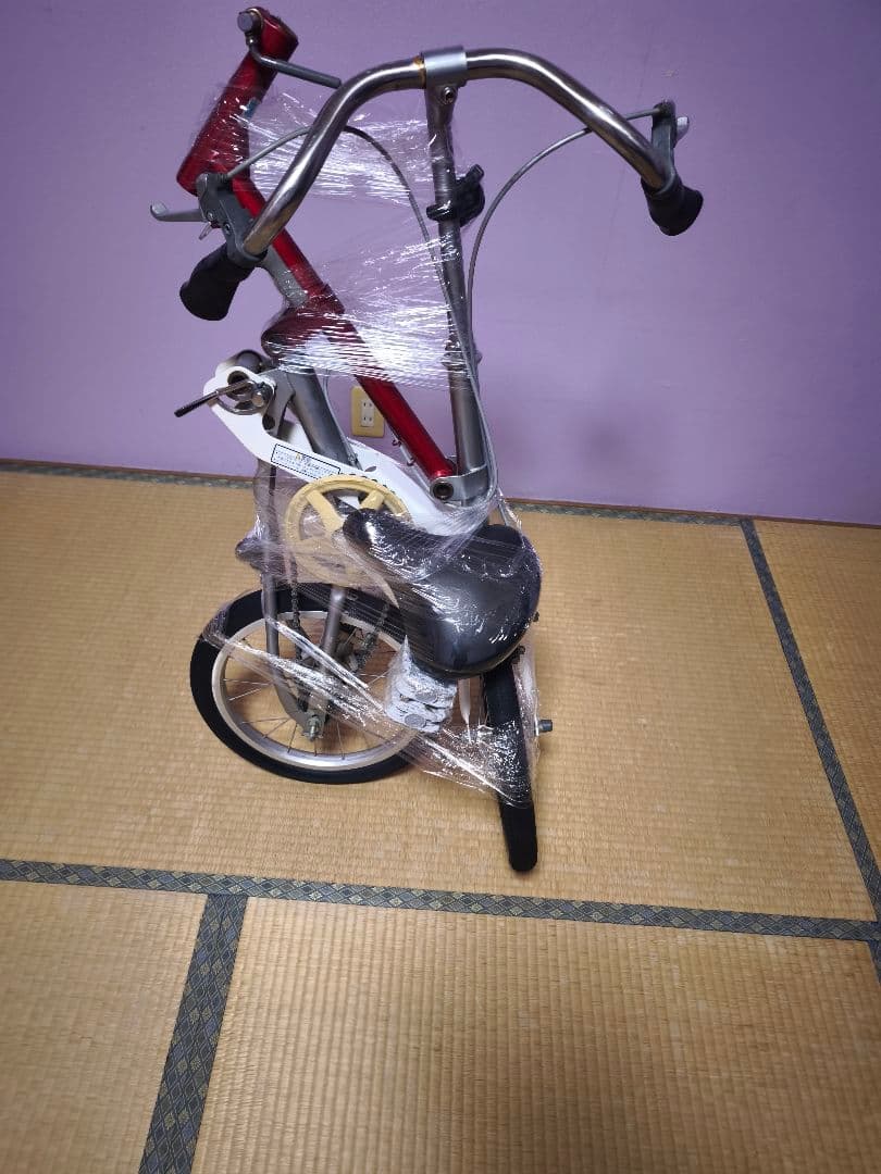再々値下げ 折りたたみ自転車 レッドとシルバー