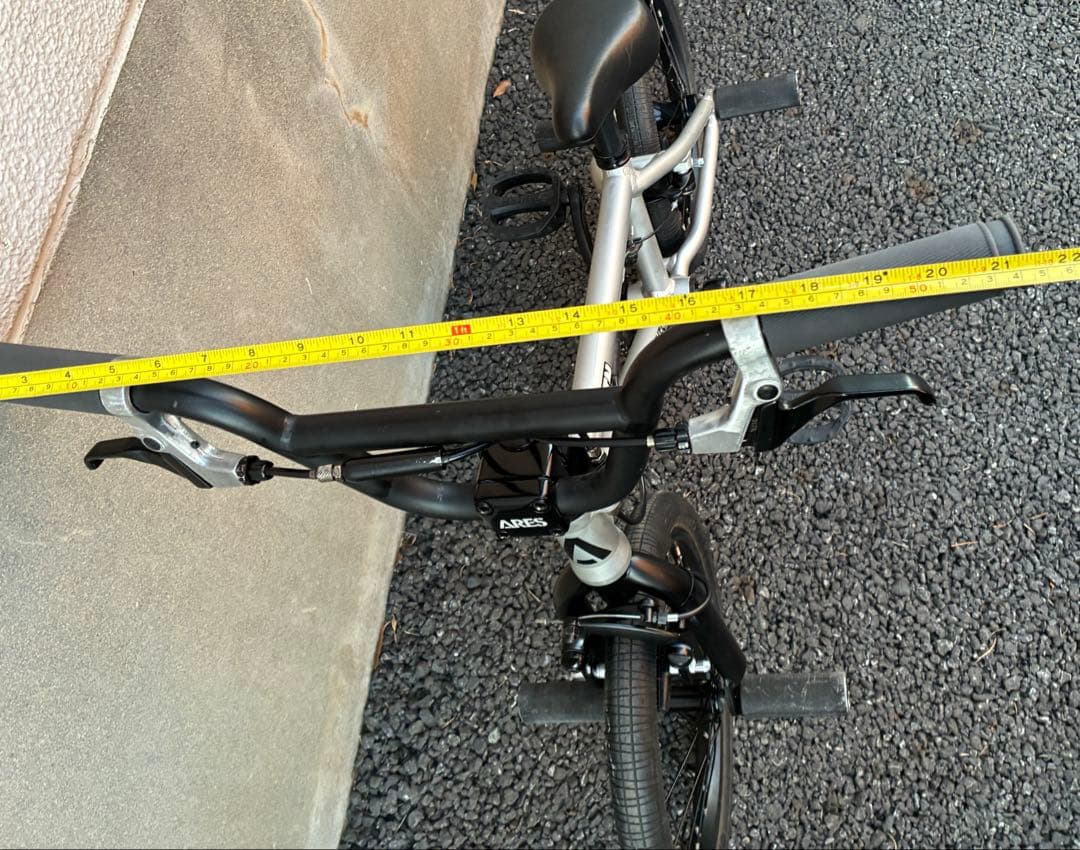ARES STN BMX 自転車 シルバー・ブラック 16インチ