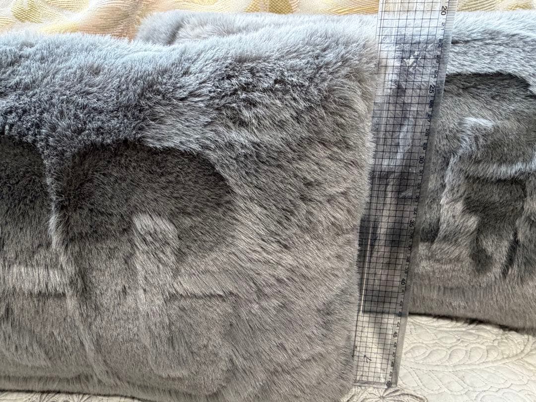 【希少】UGG ピロー クッション フェイクファーグレー３個