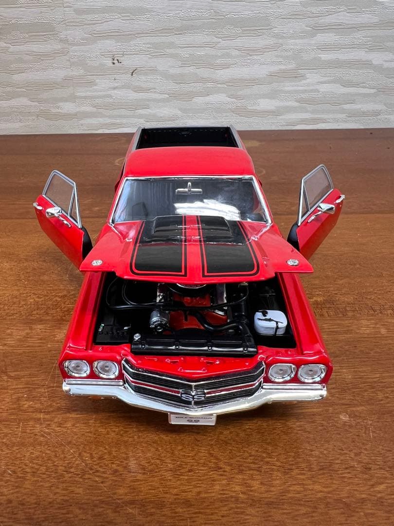 No536 ミニカー1/18箱無し CHEVROLET EL CAMINO SS