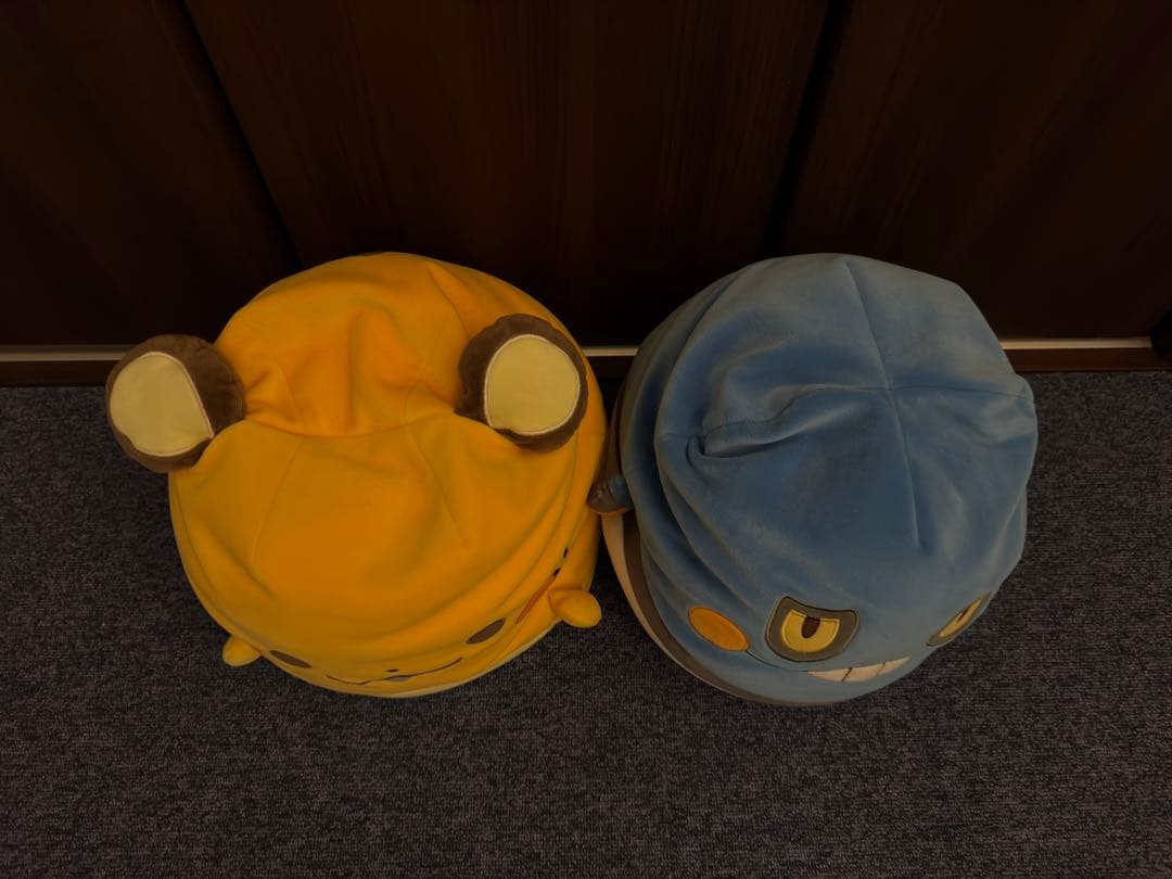 ポケセン ビーズクッション むぎゅっとグレッグル&デデンネ