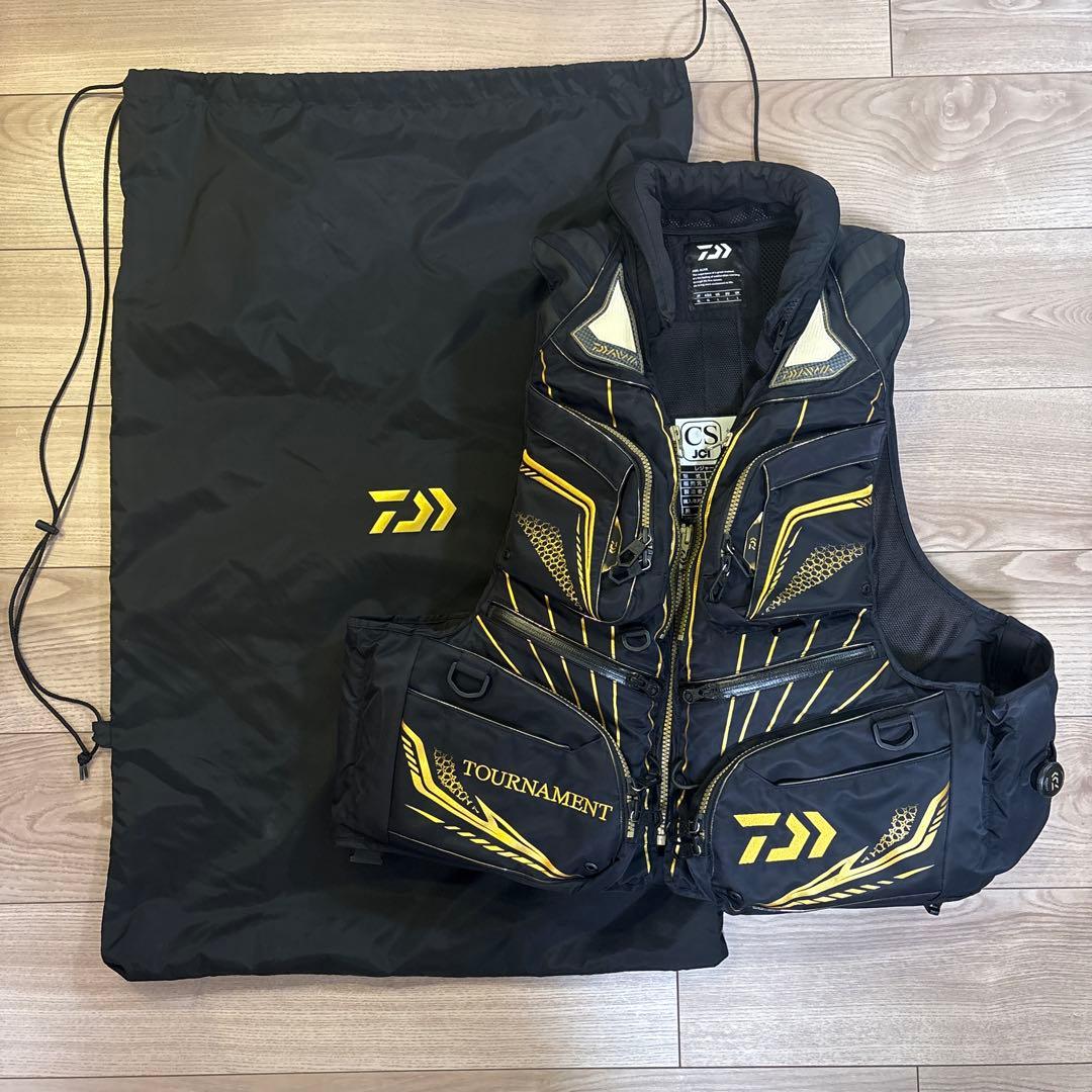 ダイワ　トーナメント　ライフジャケット　XL