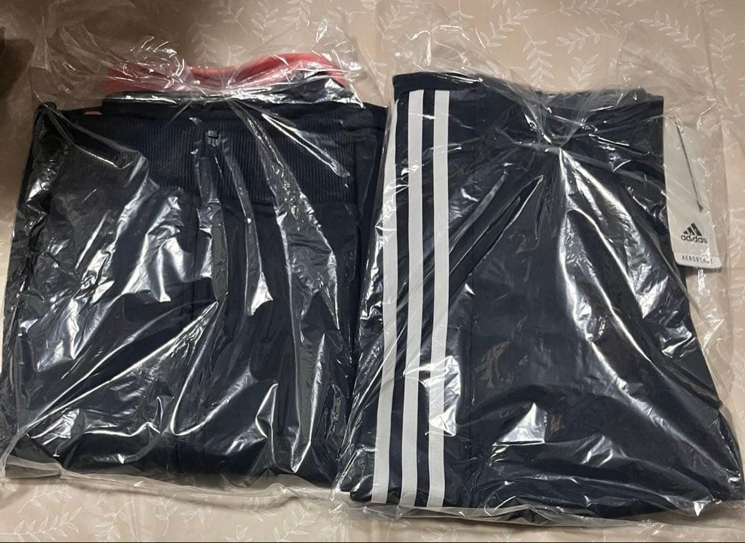 adidas スウェット　上下