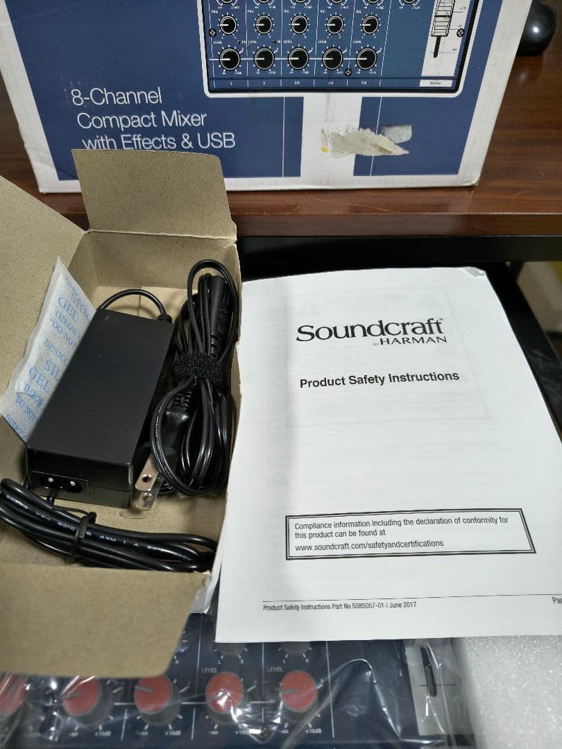 Soundcraft Notepad-8fx ミキサー ②