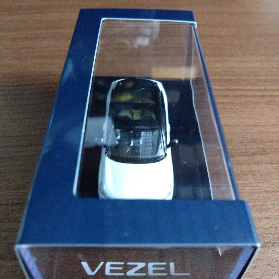 HOBBY JAPAN 1/64 ホンダVEZEL PLaY パール ルーフ有