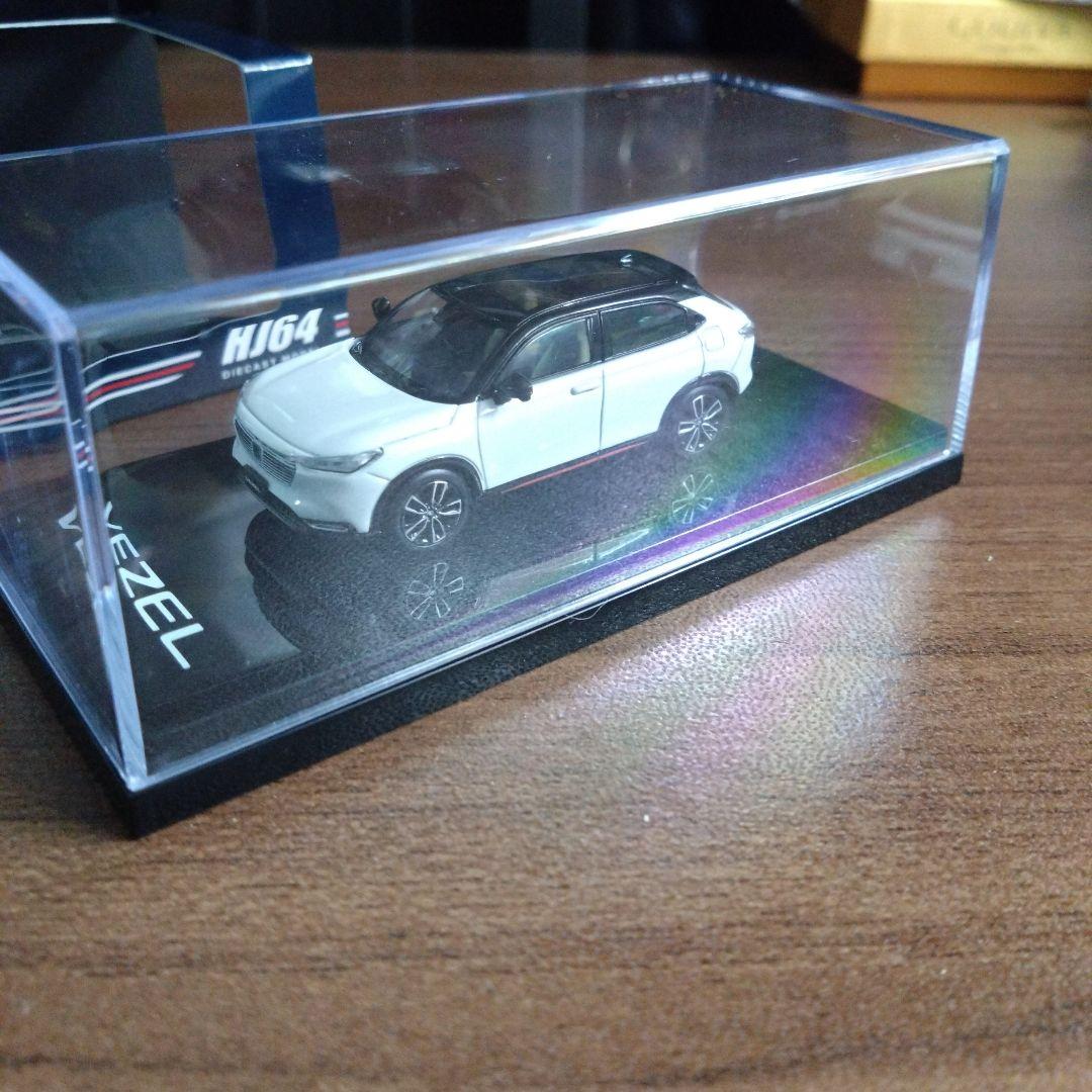 HOBBY JAPAN 1/64 ホンダVEZEL PLaY パール ルーフ有
