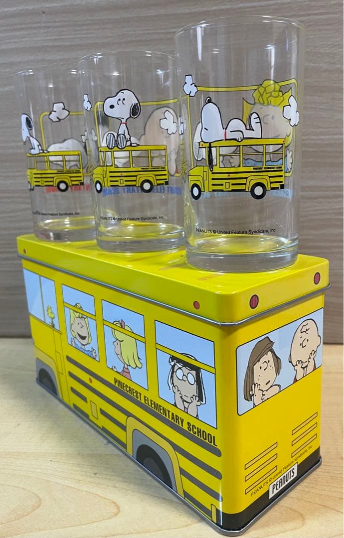 ロメ　スヌーピーまとめ売りひざ掛け＆グラス＆タオル＆ボウル＆靴下＆バッグハンカチ