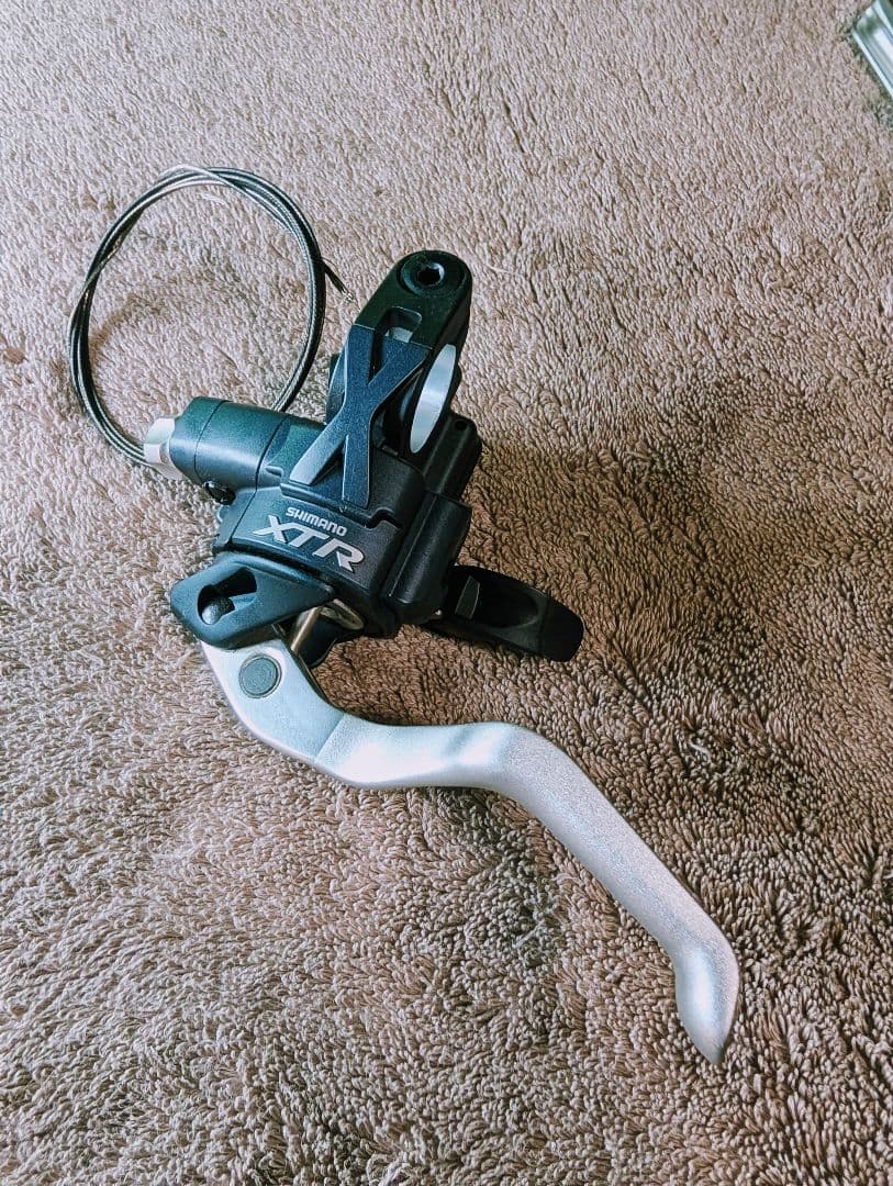 ST-M975 XTR SHIMANO　デュアルコントロールレバー