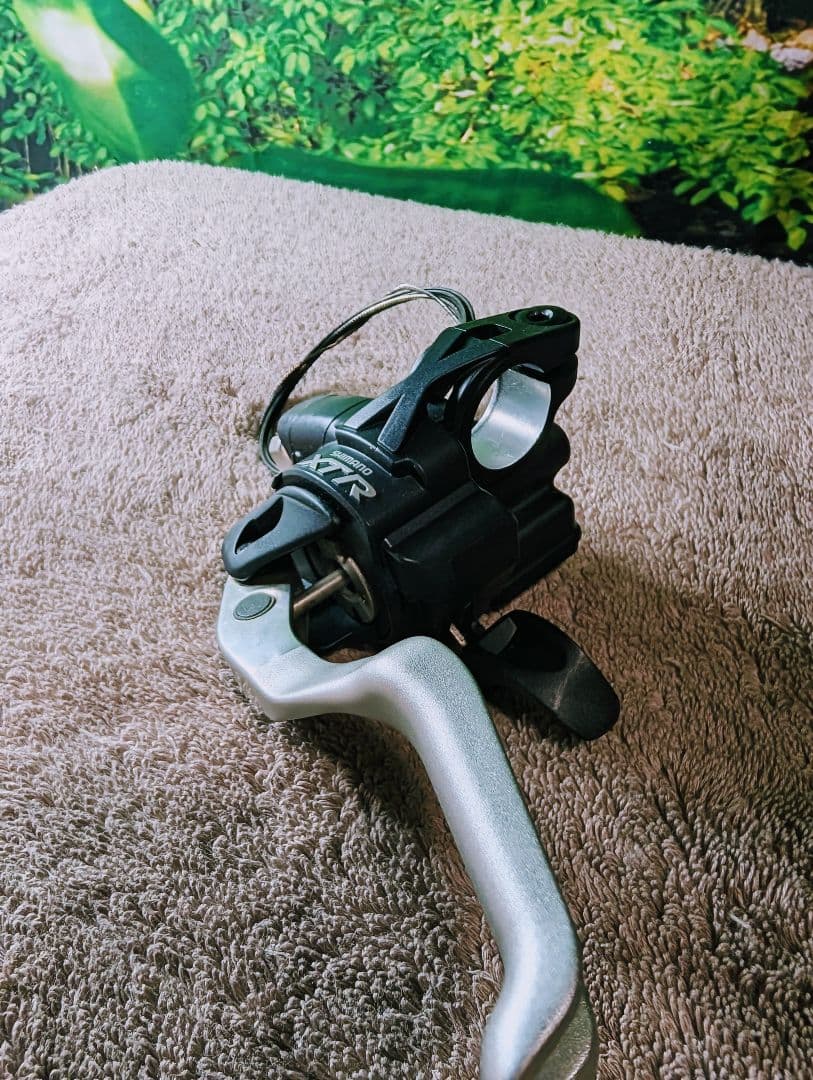 ST-M975 XTR SHIMANO　デュアルコントロールレバー