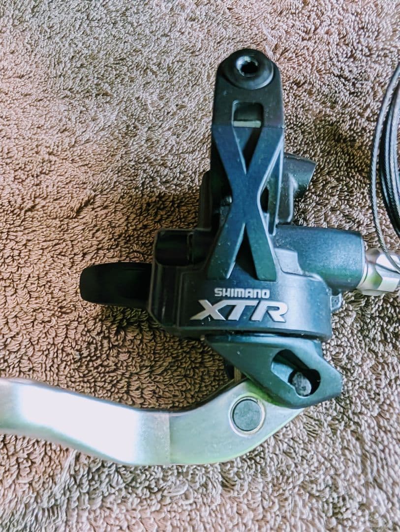 ST-M975 XTR SHIMANO　デュアルコントロールレバー