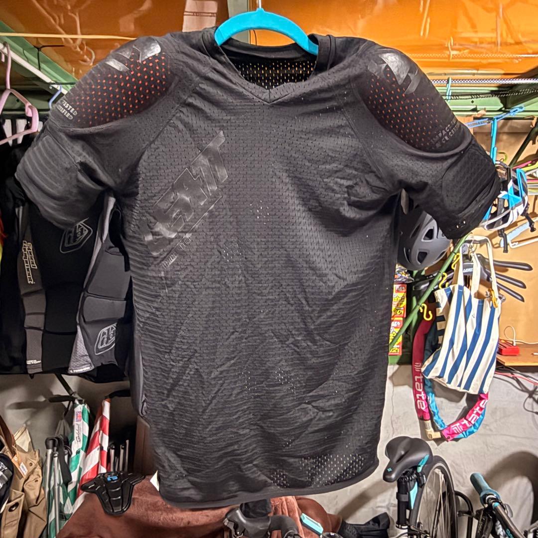 Leatt リアット 3DF Airfit Lite Shoulder プロテ