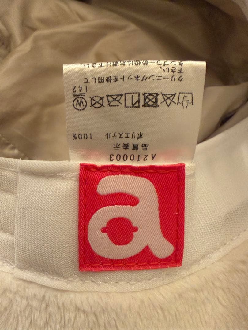 archivio レディース ホワイト ビーズ刺繍 ロゴ ハット
