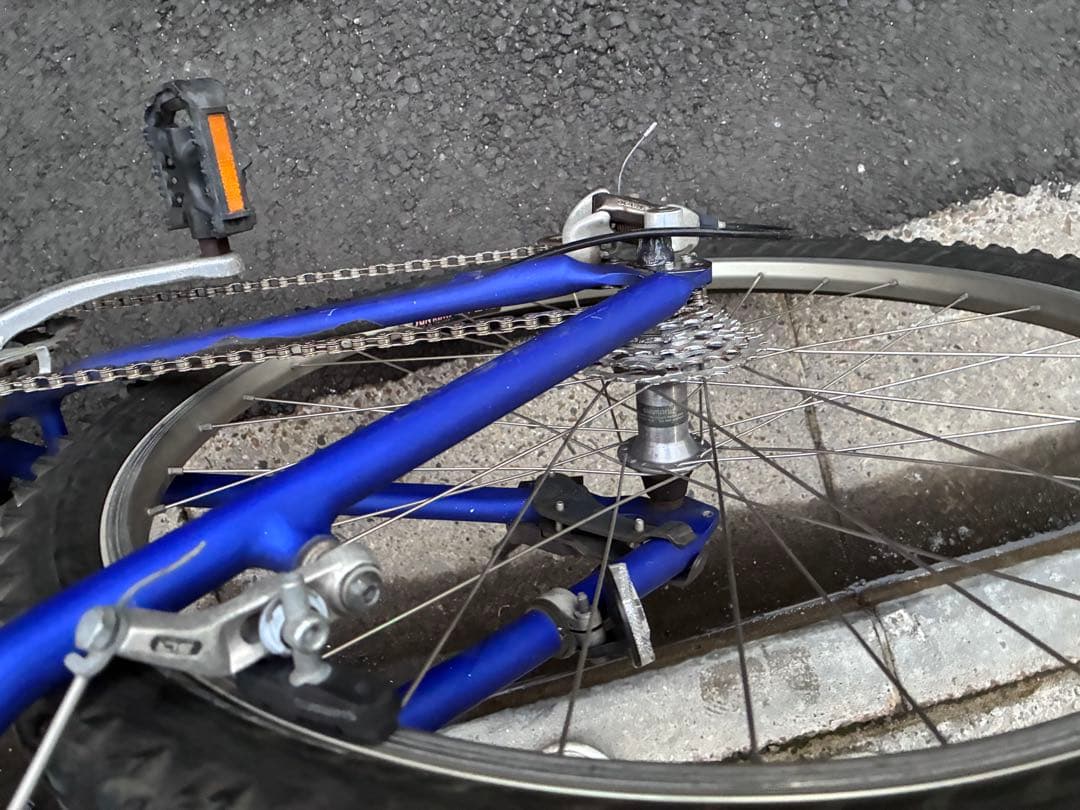 [日暮里駅引き取り限定]Cannondale M400 ブルー色　クロスバイク