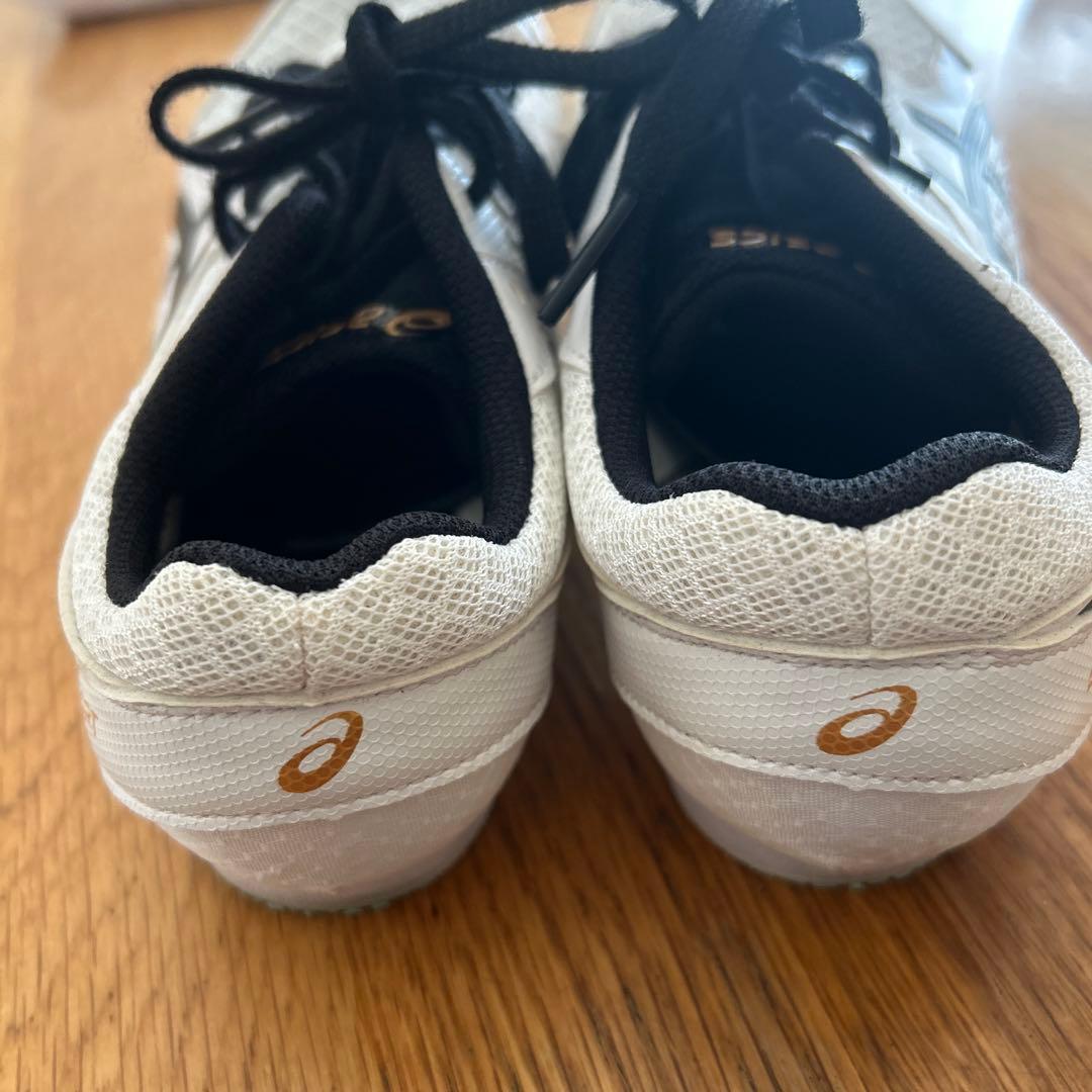 ASICS スパイクシューズ ホワイト/ブラック　取替スパイク付き