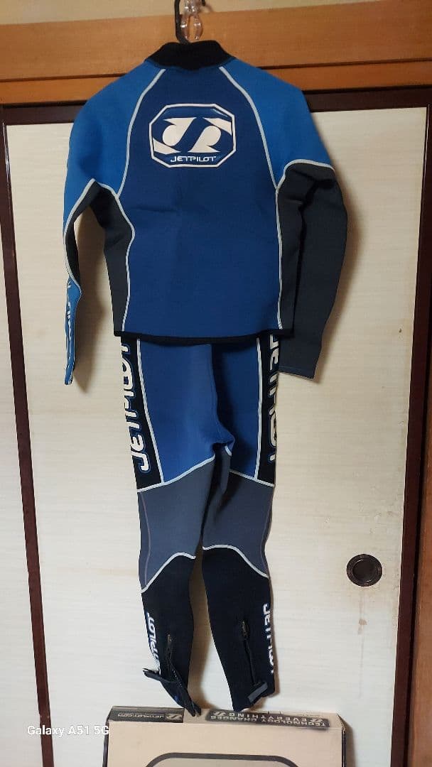 【美品】JETPILOT ウェットスーツ 青 Mサイズ ジェットスキー マリン
