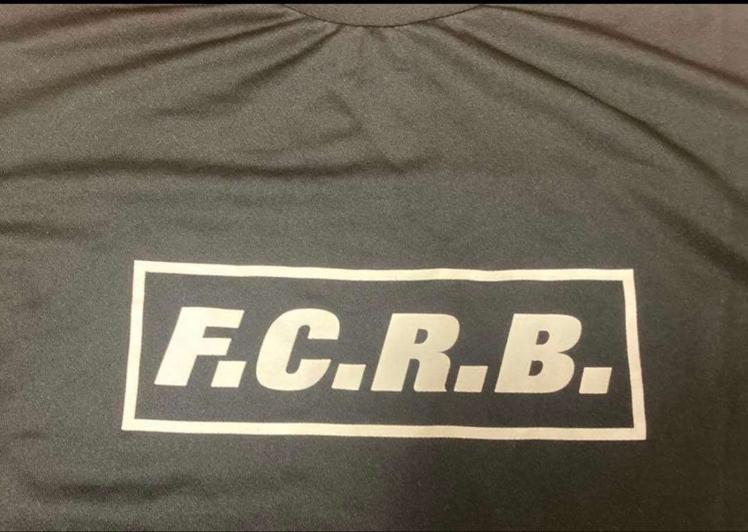 F.C.R.B. ボックスロゴセットアップ ブラック×ホワイト