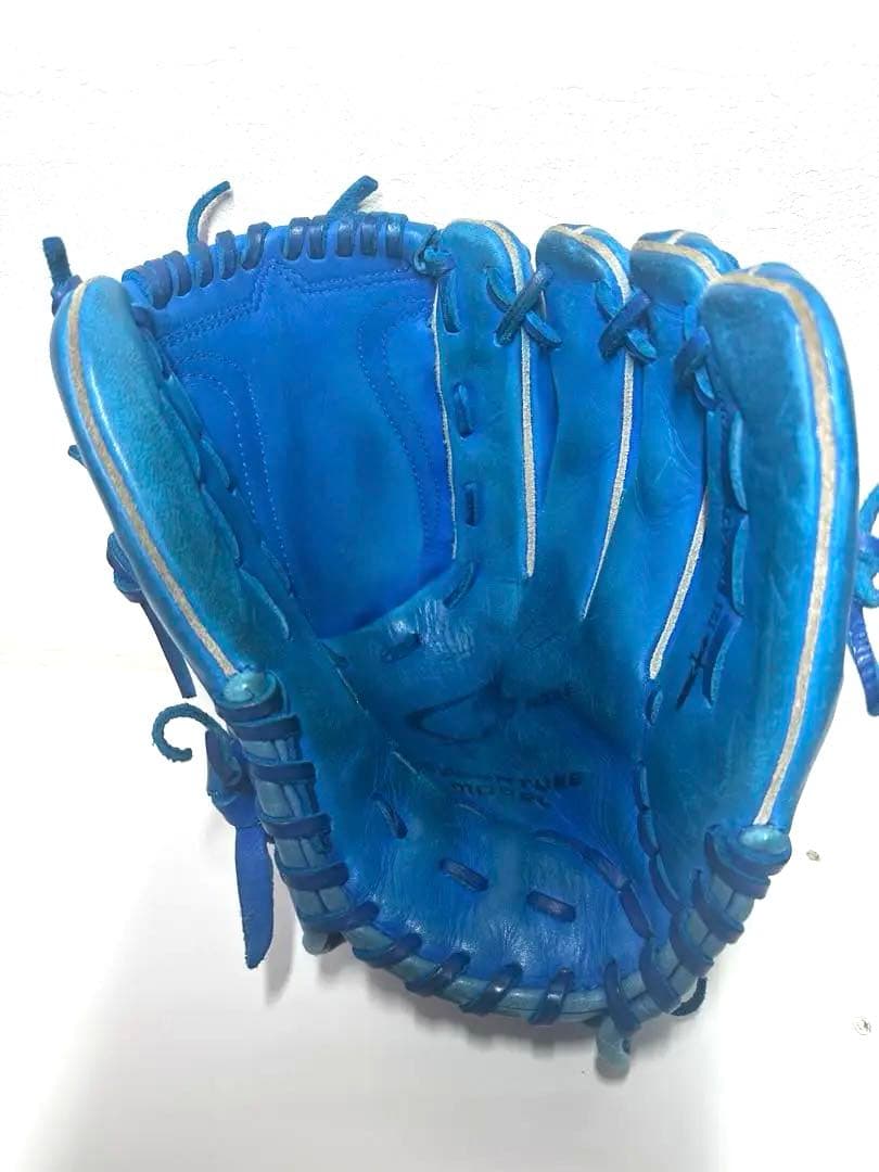 メイ　一般軟式グローブ　投手用　ナイキ　岩隈モデル