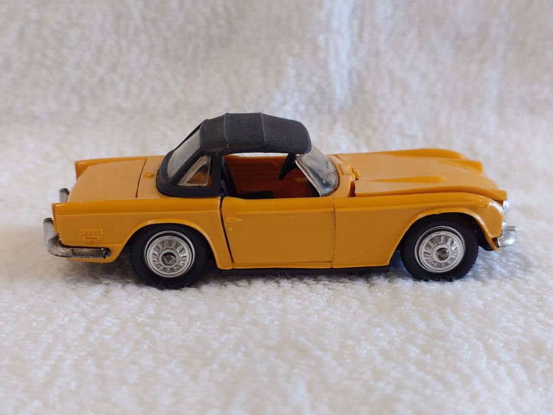 ミニカー NOREV No.144 TRIUMPH TR5