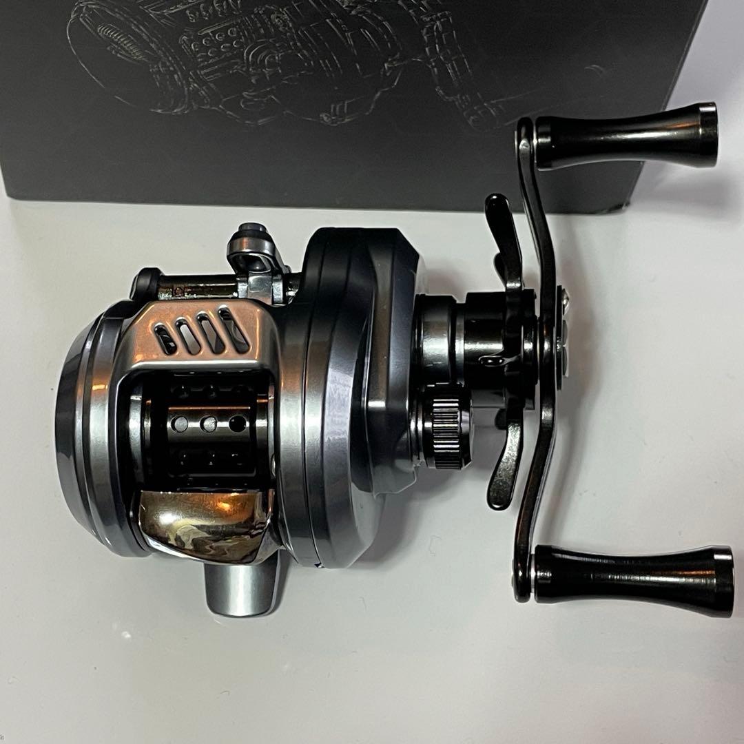 【NEW】超小型　丸型DCリール　右ハンドル　DC usopp