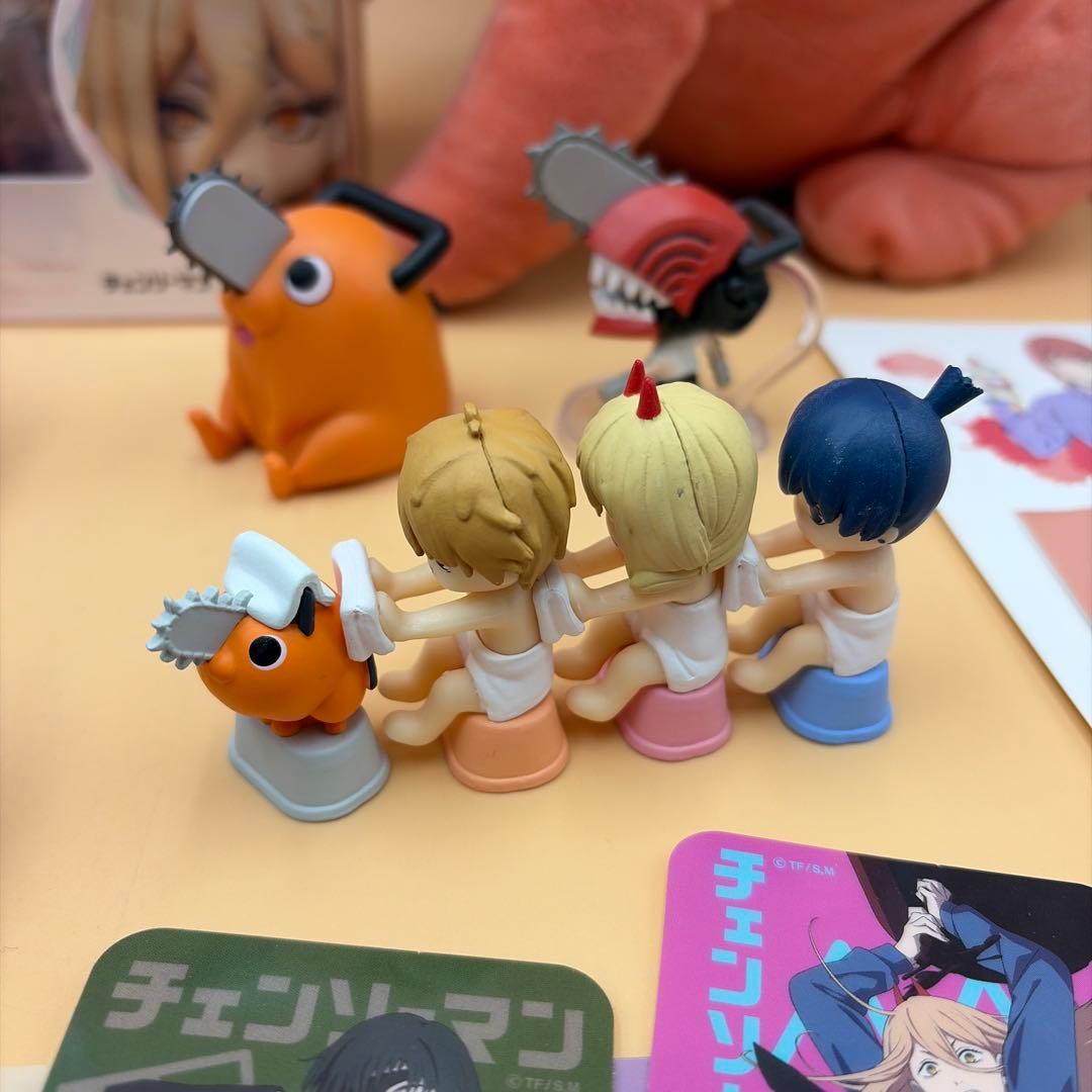チェンソーマン フィギュア　ぬいぐるみ　ステッカー　フォト　カード　まとめ売り
