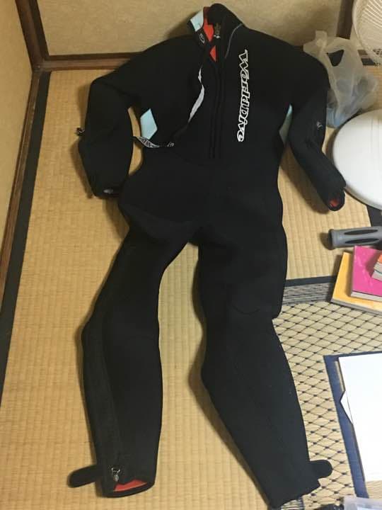 ダイビングのウェットスーツ